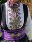 Halsring, Antikkforgyldt, kruser, Vossasylv thumbnail